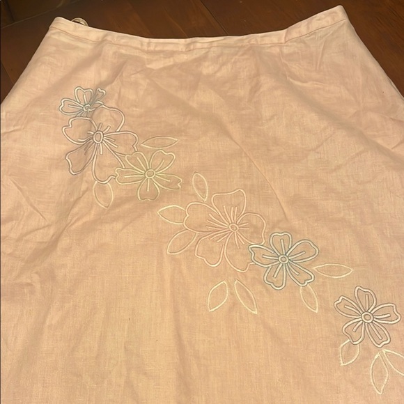 Floral Embroidered A-Line Skirt - Picture 8 of 9